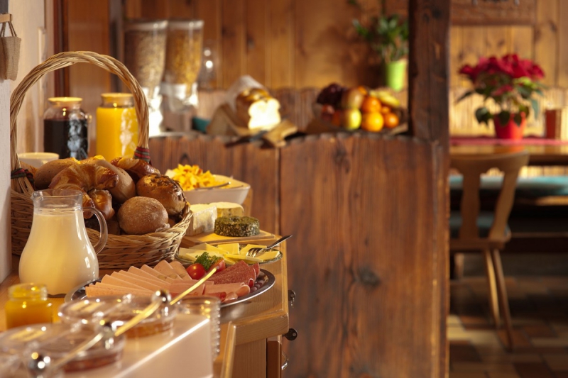 boulangerie-BREIL SUR ROYA-min_breakfast_buffet_food_restaurant_meal_hotel_plate_fresh-718745